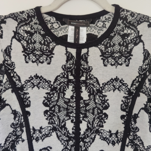 BCBG MAXAZARIA Short Sleeve silk dress Size Small. Fine knit, lace pattern - Picture 6 of 8